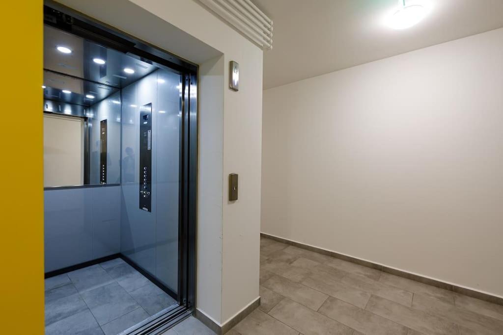 Luxury Apt. Near River & Parking Timisoara Luaran gambar