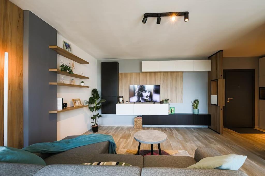 Luxury Apt. Near River & Parking Timisoara Luaran gambar
