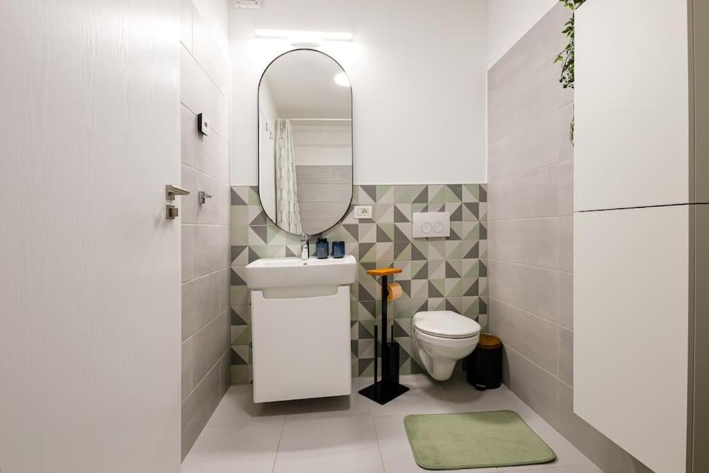 Luxury Apt. Near River & Parking Timisoara Luaran gambar
